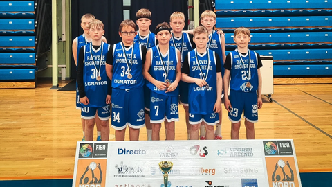 Spordikooli korvpallipoisid panid hooajale punkti eduka turniiriga