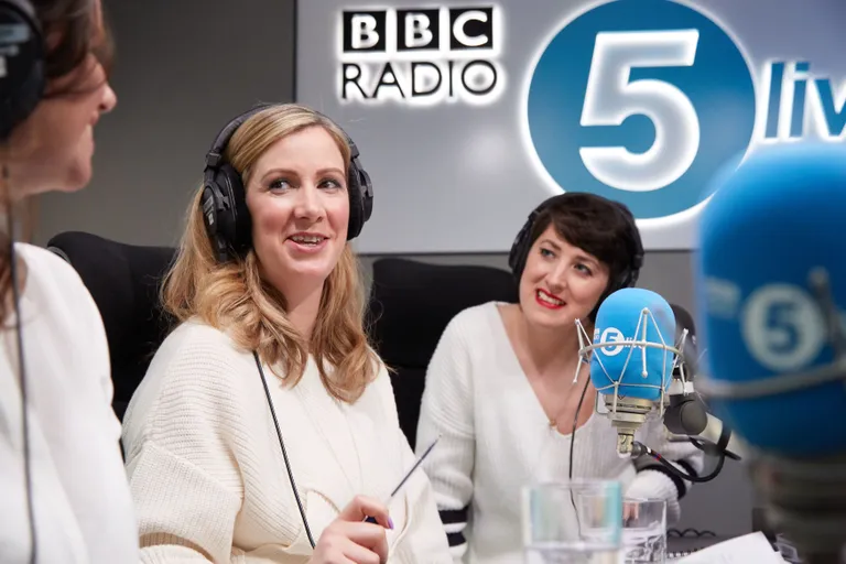Rachael Bland (keskel)