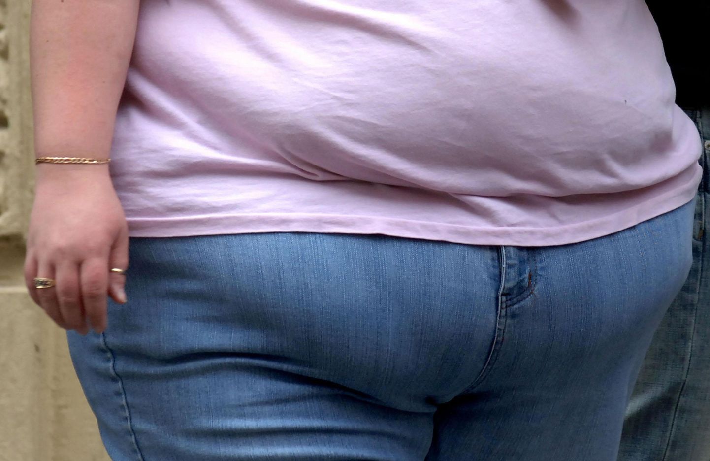 Kuna ülekaalulisus on nende vähitüüpide üks peamisi põhjuseid, aitab haigust ennetada kehakaalu jälgimine.