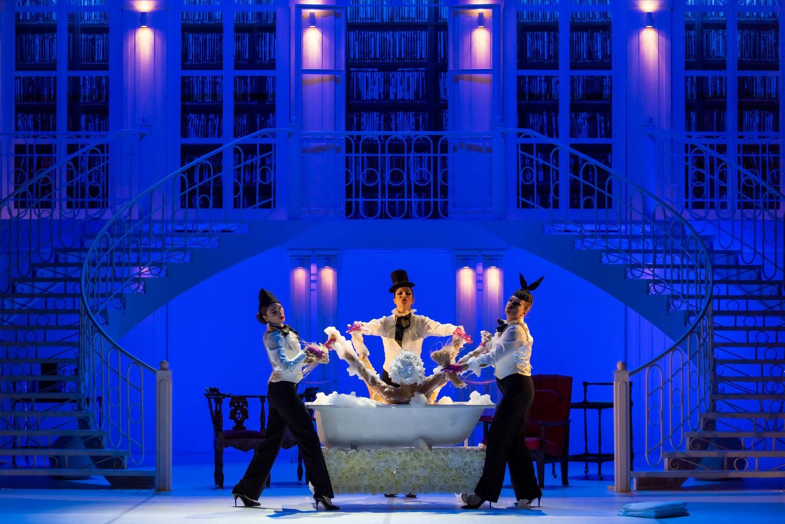 Muusikal «Minu veetlev leedi» Tallinna Vene Teatris.