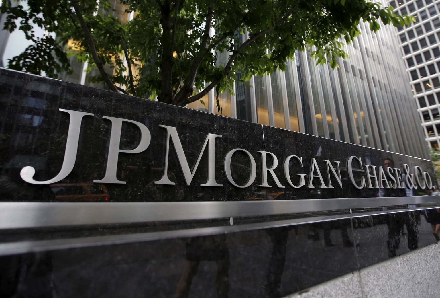 JPMorgani kvartalitulemus tuli oodatust parem, kuid aktsia langes