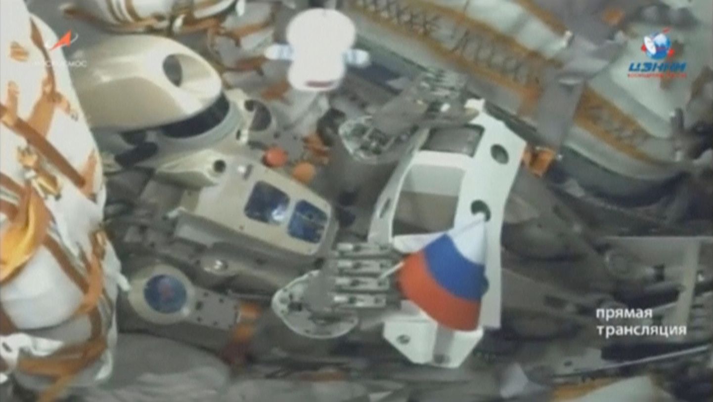 Skybot F-850 ehk FEDOR pärast starti Sojuz MS-14 pardal 22. augustil.