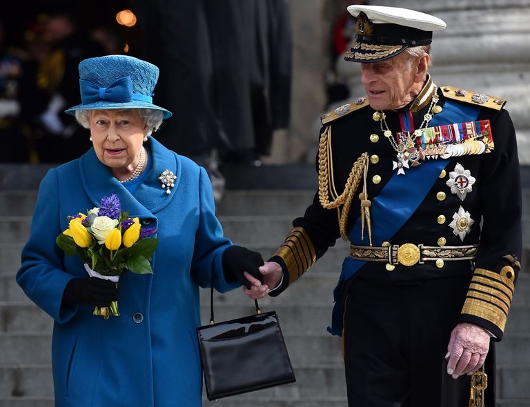 Kuninganna Elizabeth II ja prints Philip lahkumas St Pauli katedraalist Londonis.