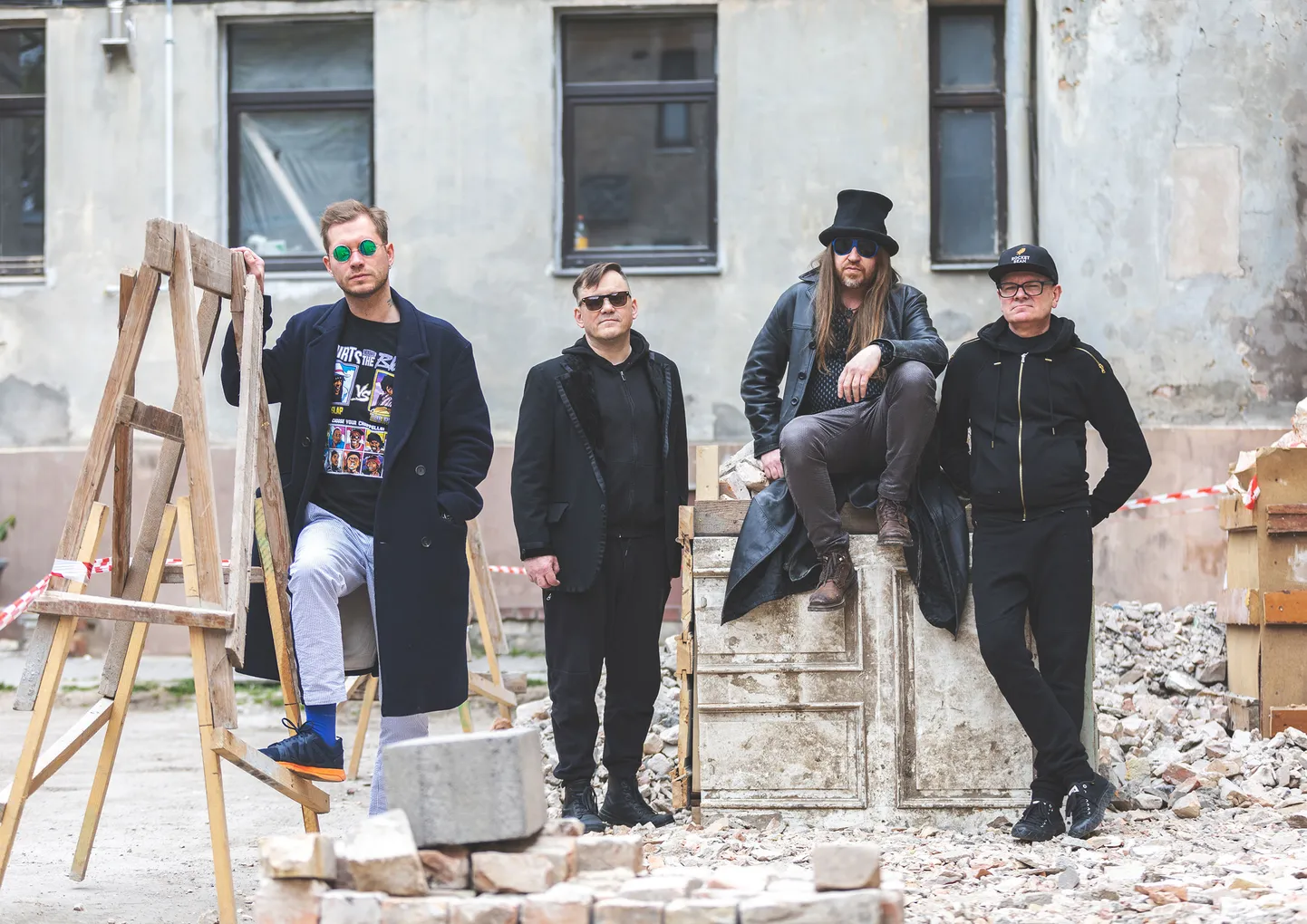 "The Hobos & Ralfs Eilands"