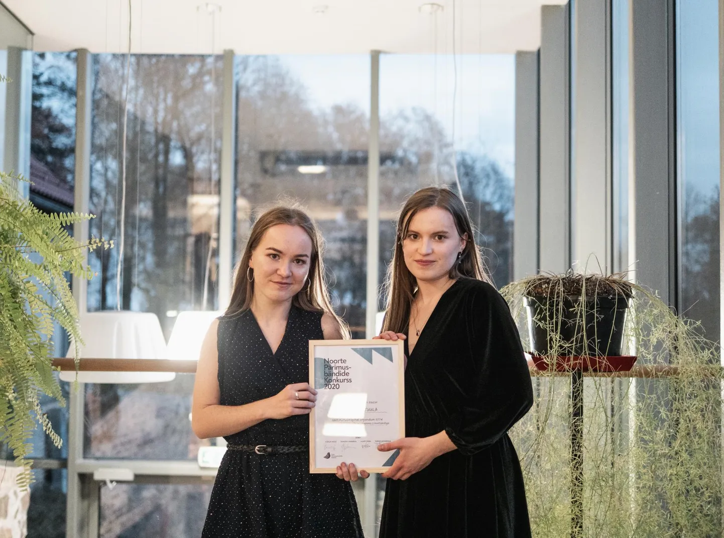 Parim noorte pärimusbänd on Duo Mann & Juula ehk Maria Mänd ja Juuli Kõrre.