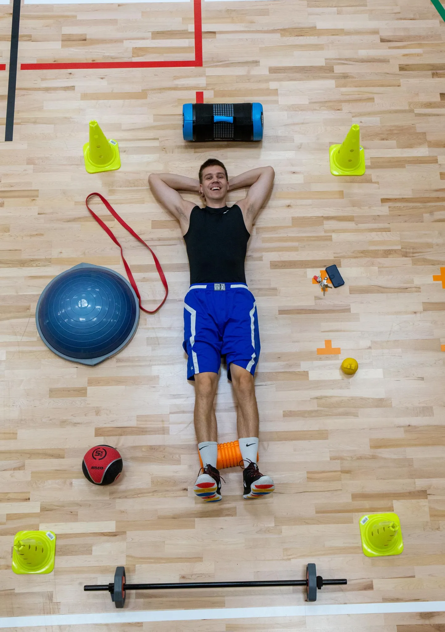 Elva valla spordijuht Madis Šumanov elab, puhkab ja treenib uues spordihoones.