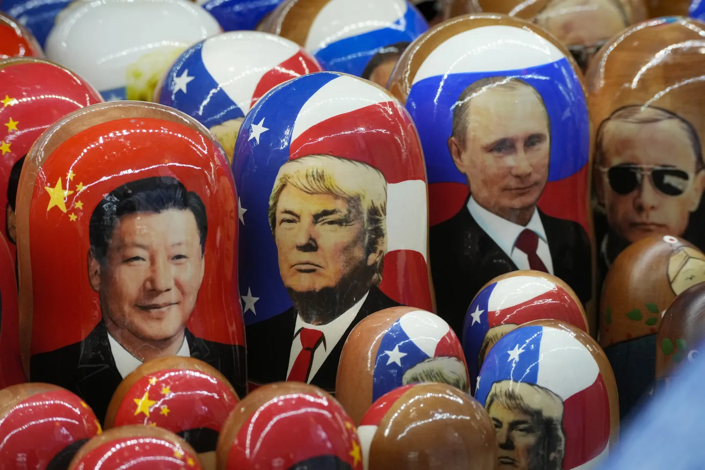 Matrjoškad. Vasakult: Hiina RV president Xi Jinping, USA president Donald Trump ja Vene president Vladimir Putin.