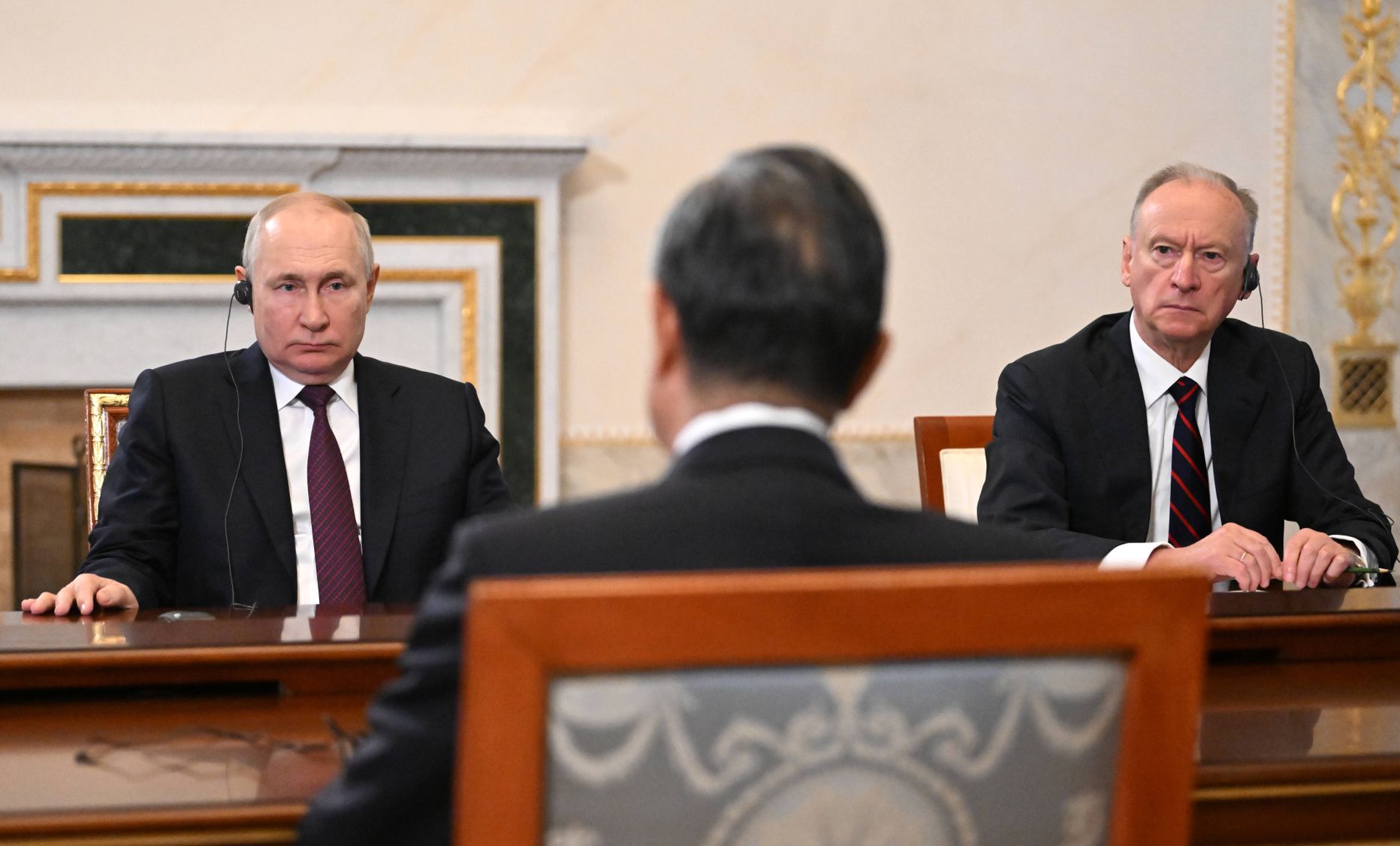 Venemaa julgeolekunõukogu sekretär Nikolai Patrušev ja autoritaarne president Vladimir Putin kohtusid läinud nädalal Peterburi lähistel Hiina välisministri Wang Yiga. Pilt on illustreeriv.