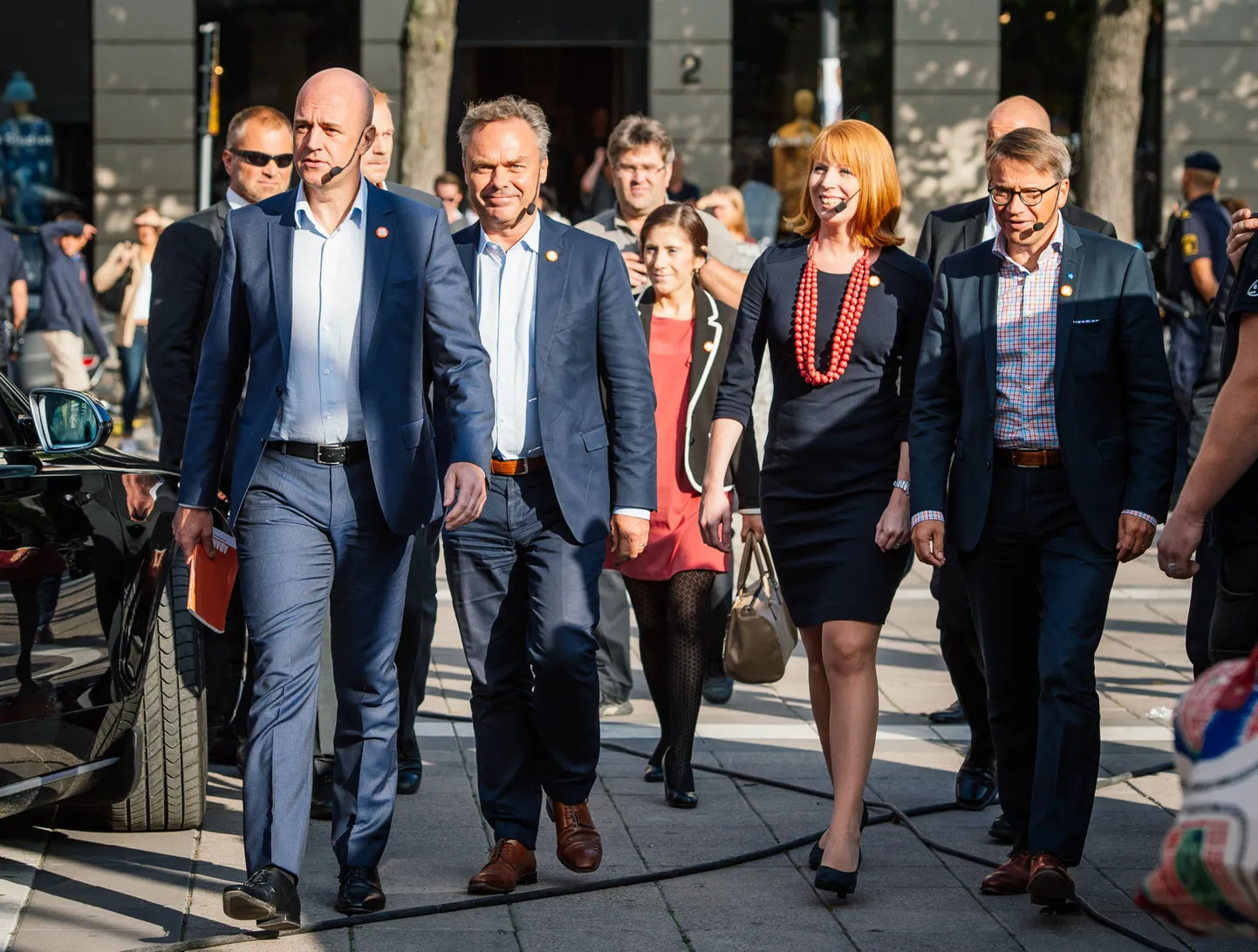 Rootsi peaminister ja mõõdukate erakonna juht Fredrik Reinfeldt (vasakul) ja tema koalitsioonipartnerid Jan Björklund liberaalsest rahvaerakonnast,  tsentristide Annie Lööf ja Göran Hägglund kristlikest demokraatidest.