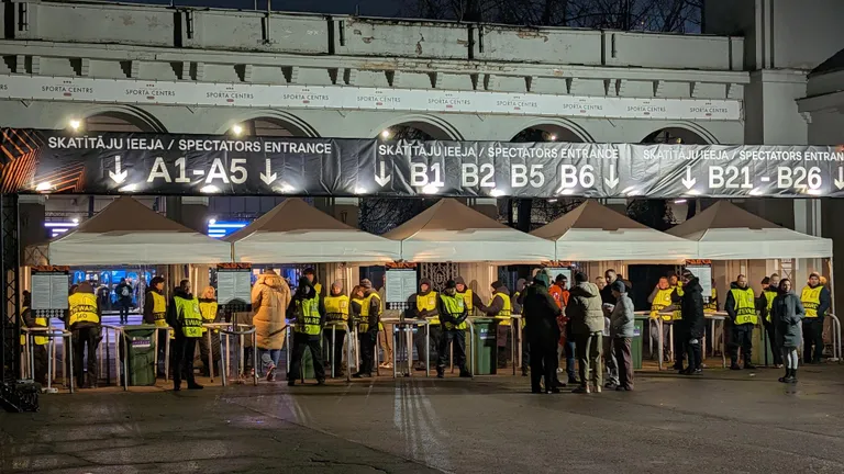 "Daugavas" stadiona ieeja