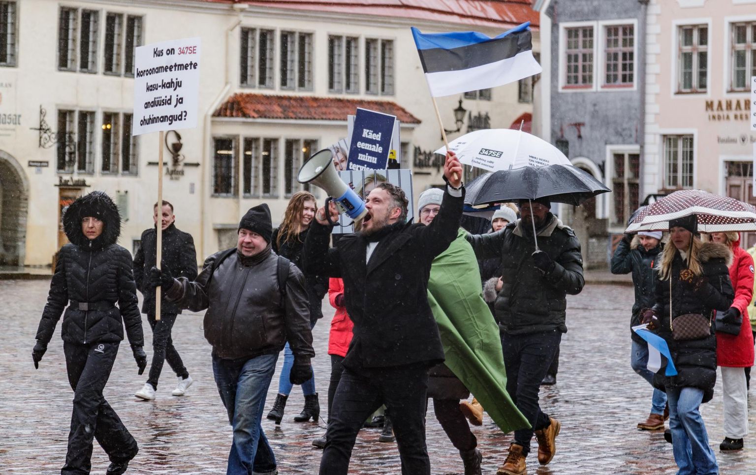 «Seisame Eesti vabaks» – meeleavaldus, mis kulges Toompealt all-linna.
 