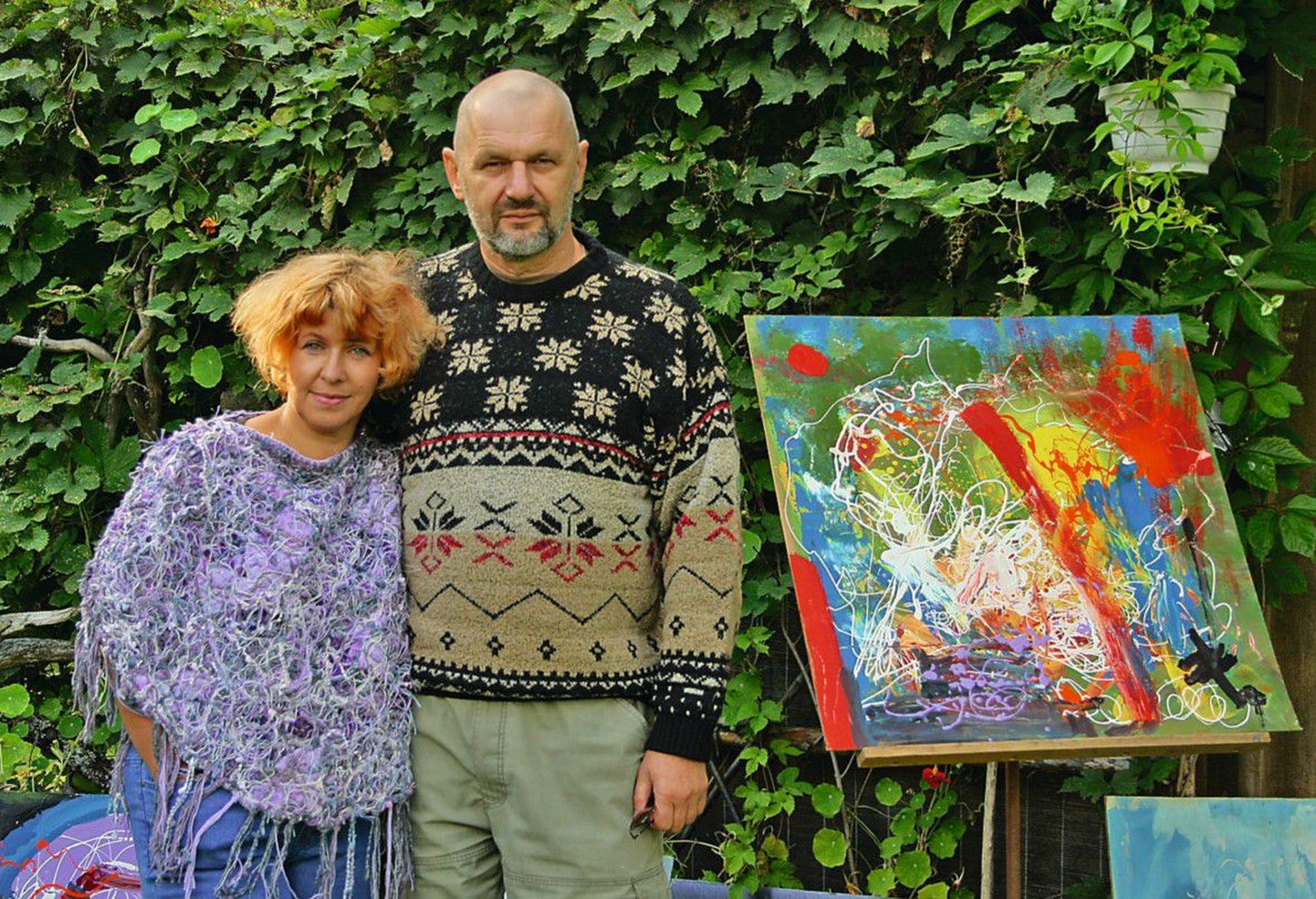 Олег Высоцкий с супругой Светланой открыли дачную художественную «галерею».
