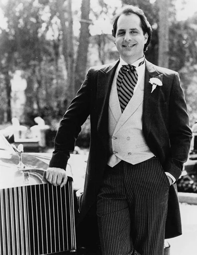 Jon Lovitz filmis «Mu kasuema on tulnukas» (1988)
