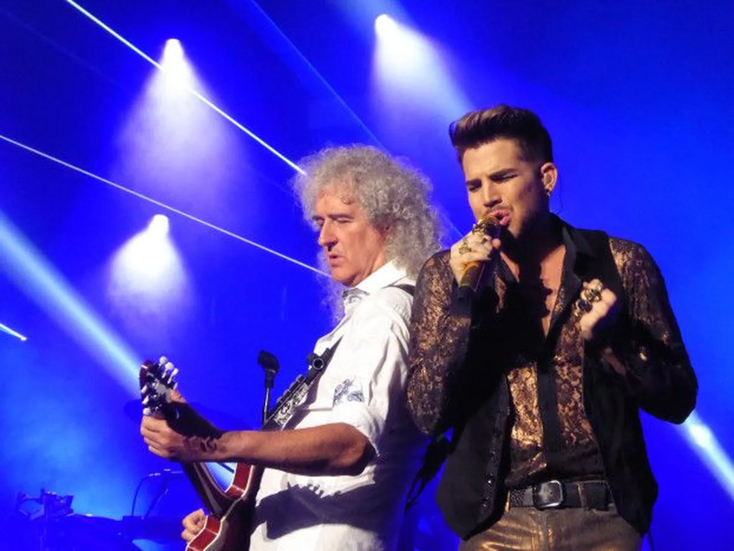 Rokkbänd Queen ja Adam Lambert