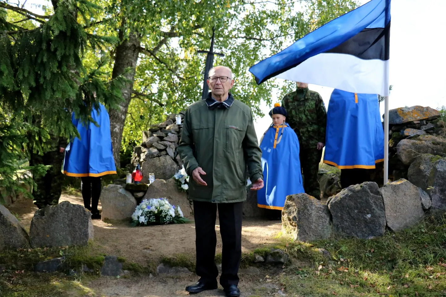 Metsavend Ruuben Lambur vastupanuvõitluse päeval Liivojal oma mälestusi jagamas.