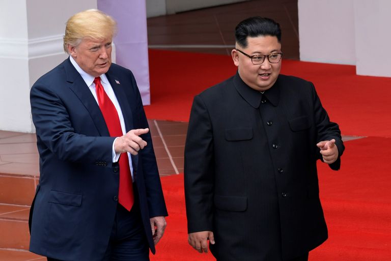 Donald Trump ja Kim Jong-un (paremal) Singapuris