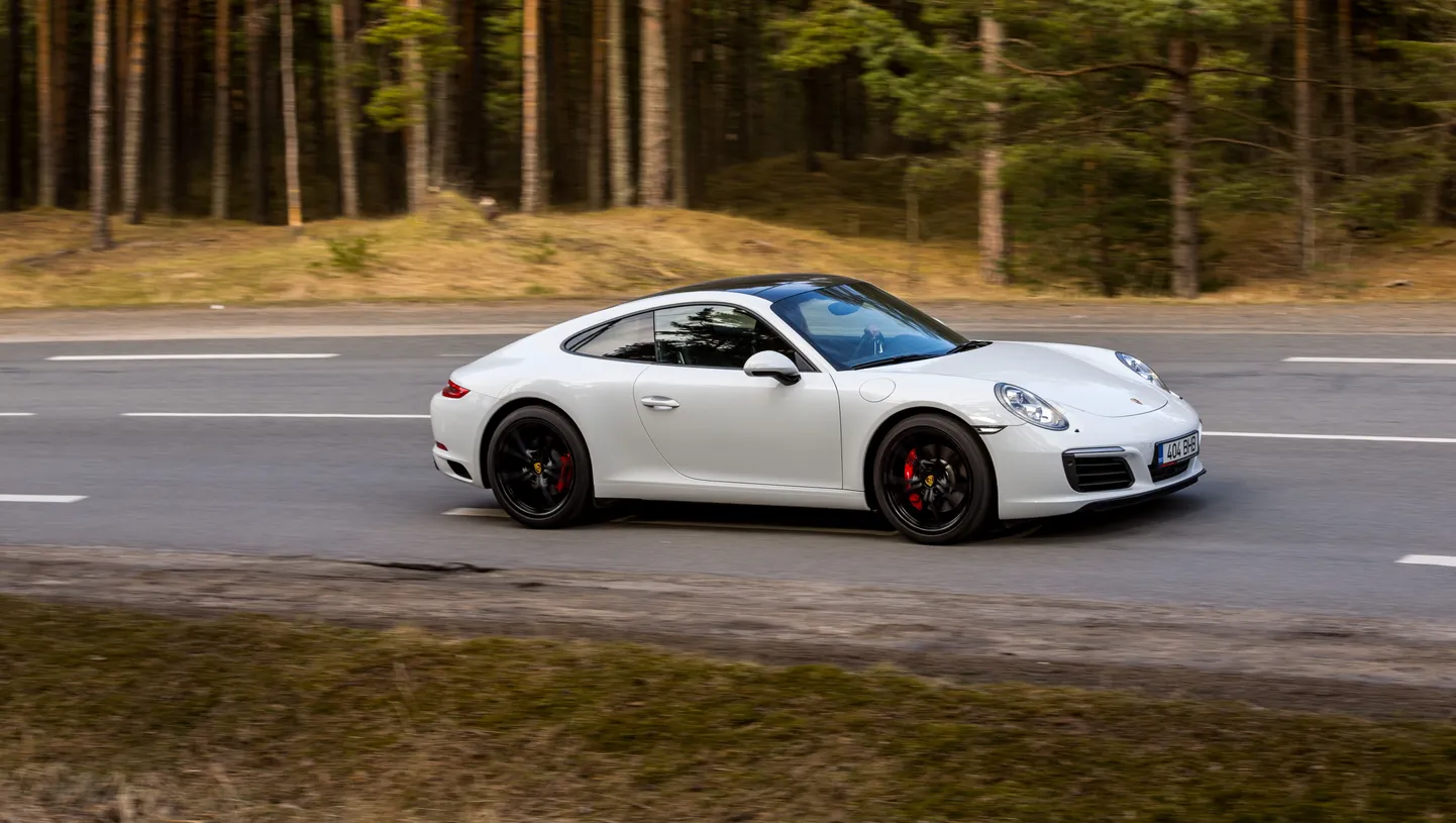 Porsche 911 Carrera S.
