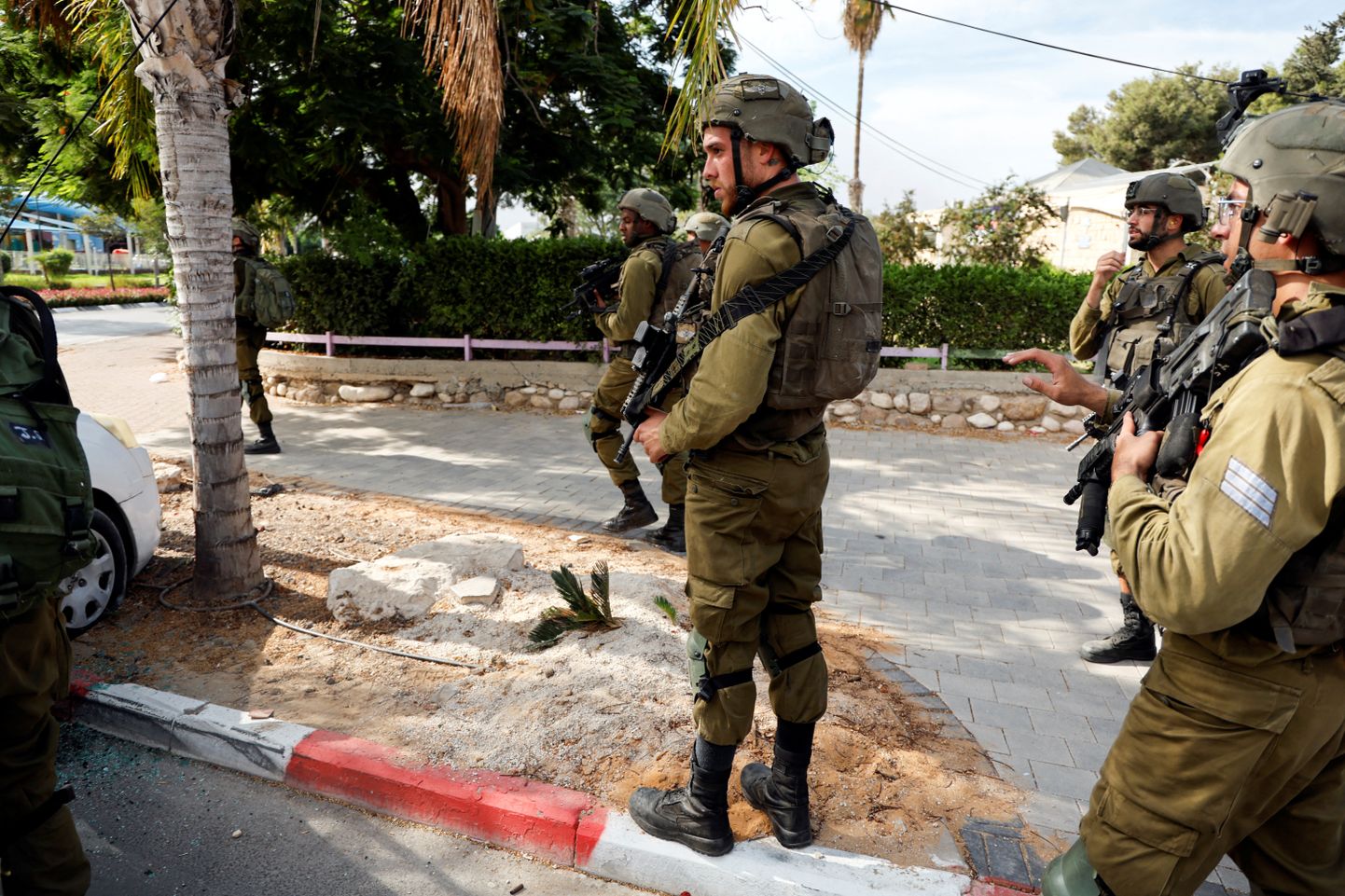 Sõdurid Lõuna-Iisraelis Gaza tsooni lähistel asuvas Sderoti linnas 7. oktoobril 2023