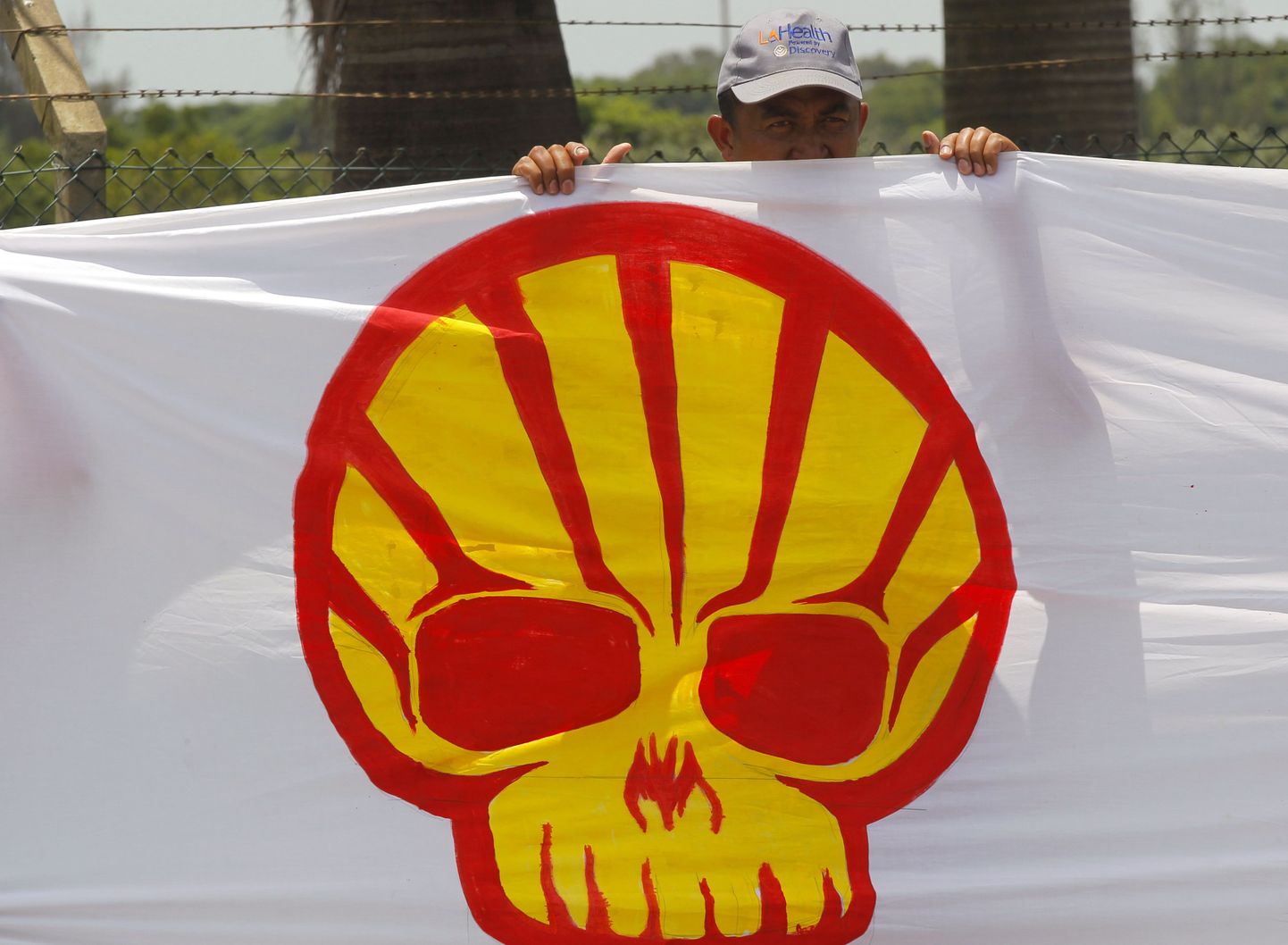 Карикатура на эмблему Shell.