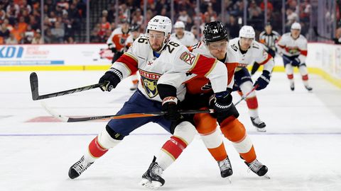 Balinskis nespēj glābt "Panthers" no NHL sezonas pirmā zaudējuma