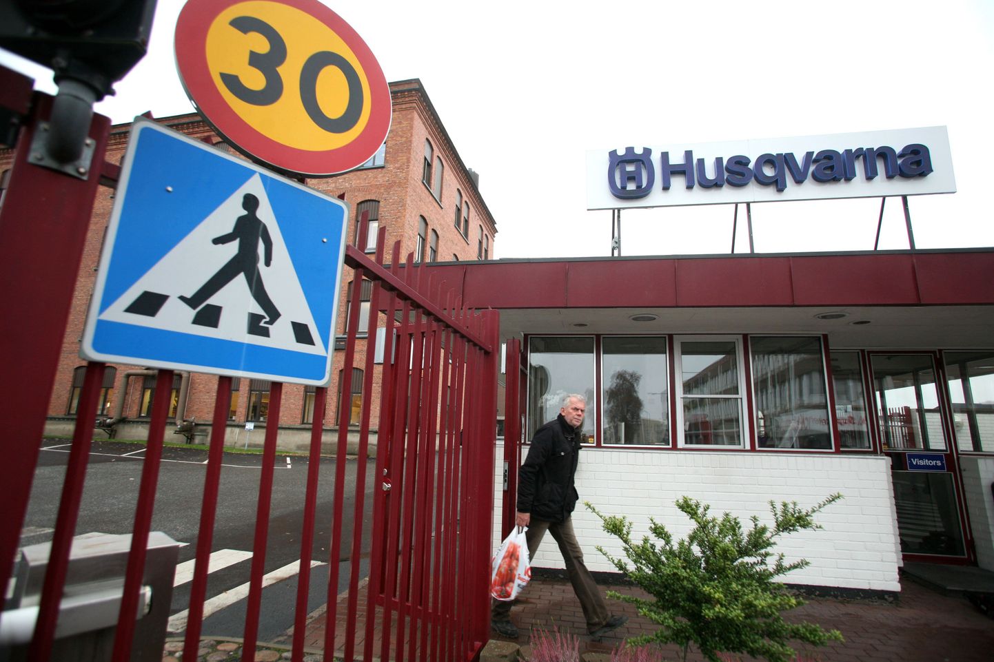 Husqvarna tehas Rootsis. Ettevõte teatas 23.oktoobril, et plaanib peaasjalikult Rootsis ja USAs kaotada 400 töökohta.