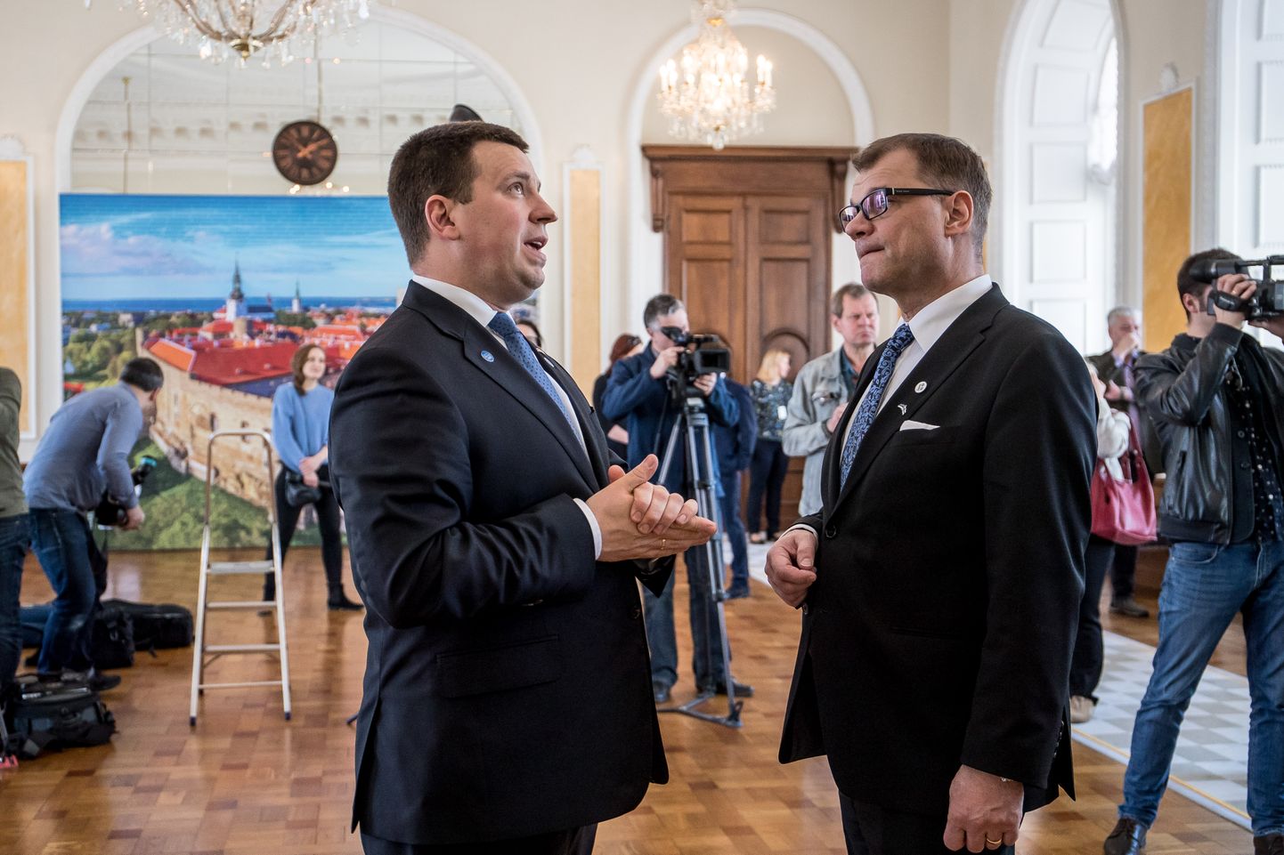 Peaministrid Jüri Ratas ja Juha Sipilä Toompeal.