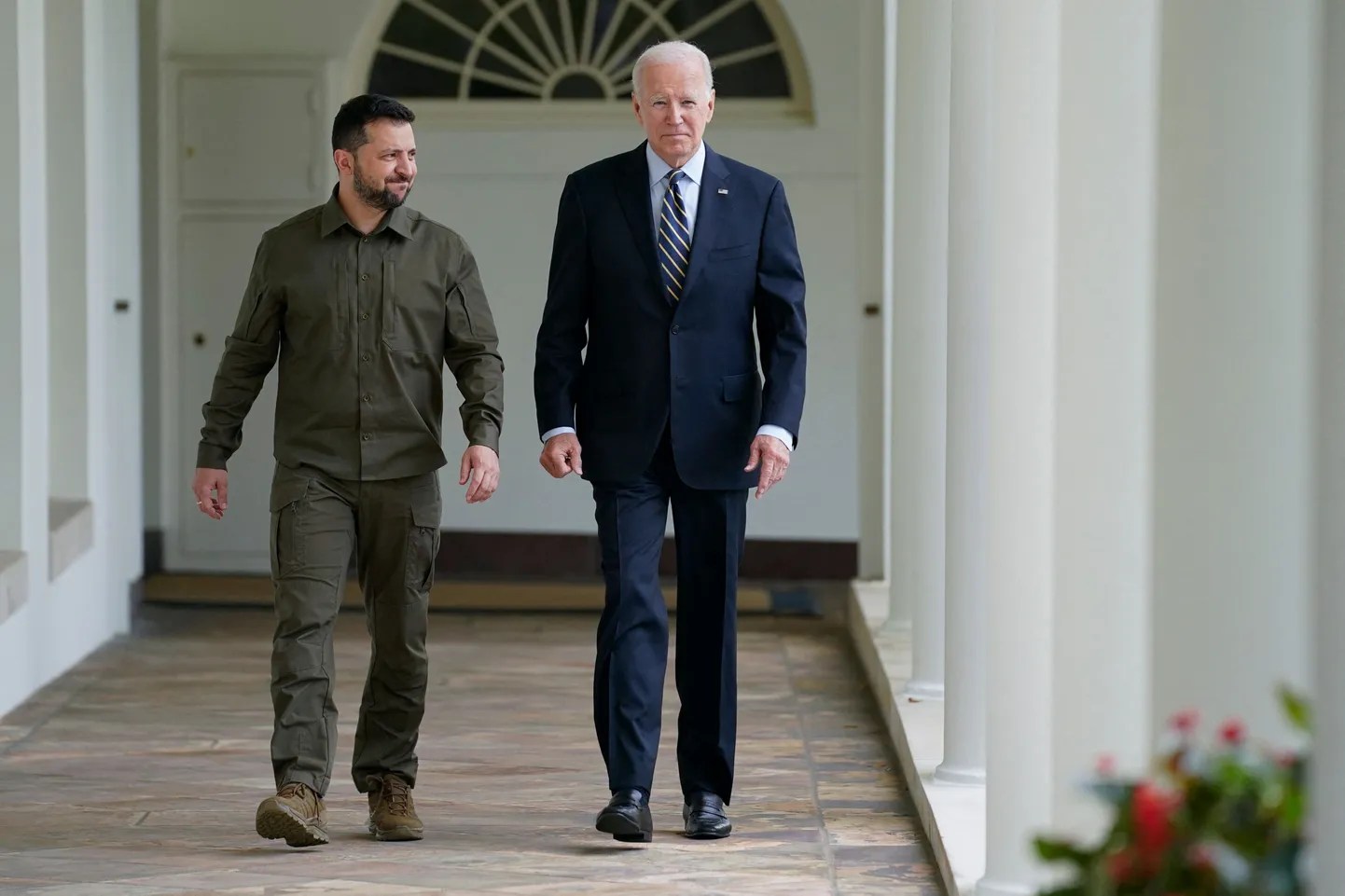 Volodõmõr Zelenskõi ja Joe Biden Valges Majas.