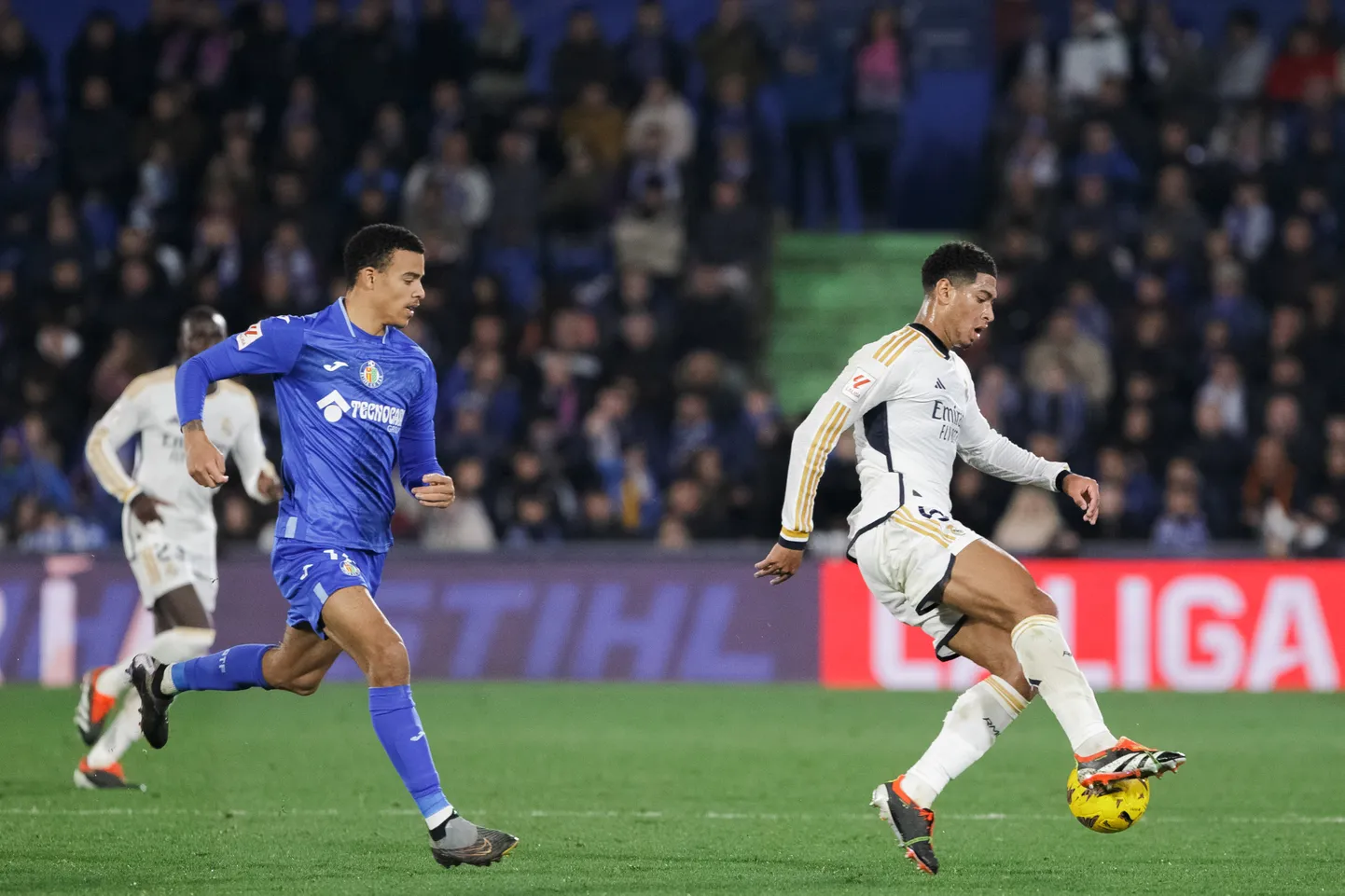 Mason Greenwood (vasakul) ja Jude Bellingham.