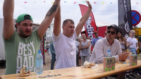 GALERII JA VIDEO ⟩ Burgerikugistamise võistlusest sai tasavägine heitlus