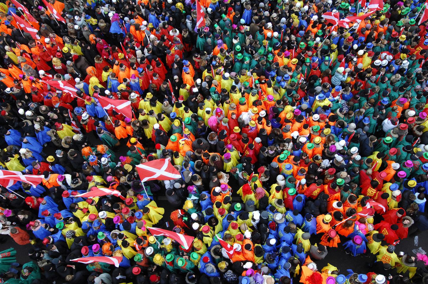 Värvilistes keepides našistid eilsel demonstratsioonil Moskvas.