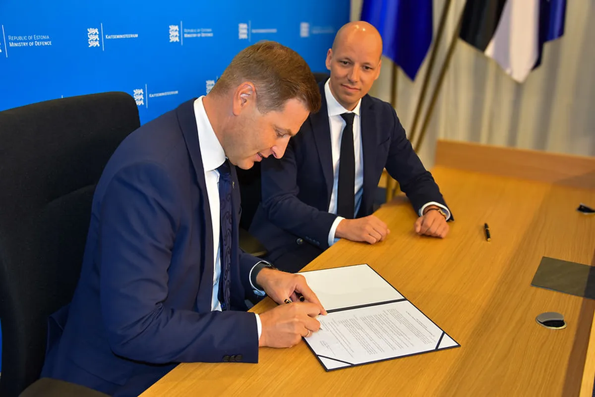 Estonian Defense Minister Hanno Pevkur and Helsing co-founder and co-CEO Gundbert Scherf signed a joint statement recently, affirming their intention to strengthen Estonia's defense capabilities through the development and application of AI technologies.