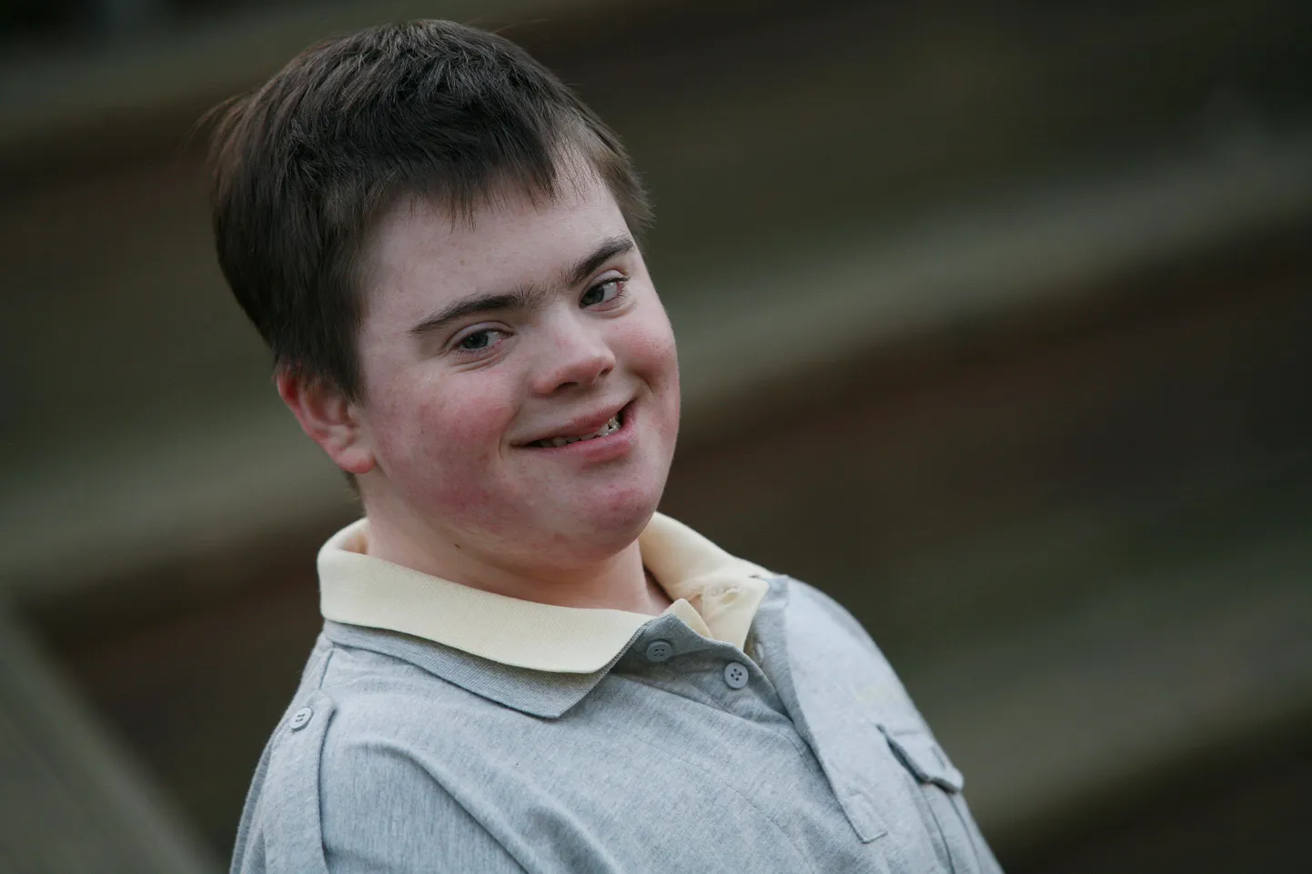 Downi sündroomiga näitleja Max Lewis.