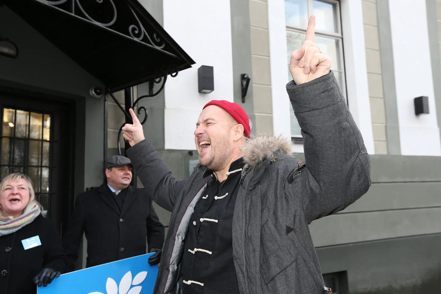 Vabaerakond ja Keskerakond valimiskomisjonile valimisnimekirju esitamas.