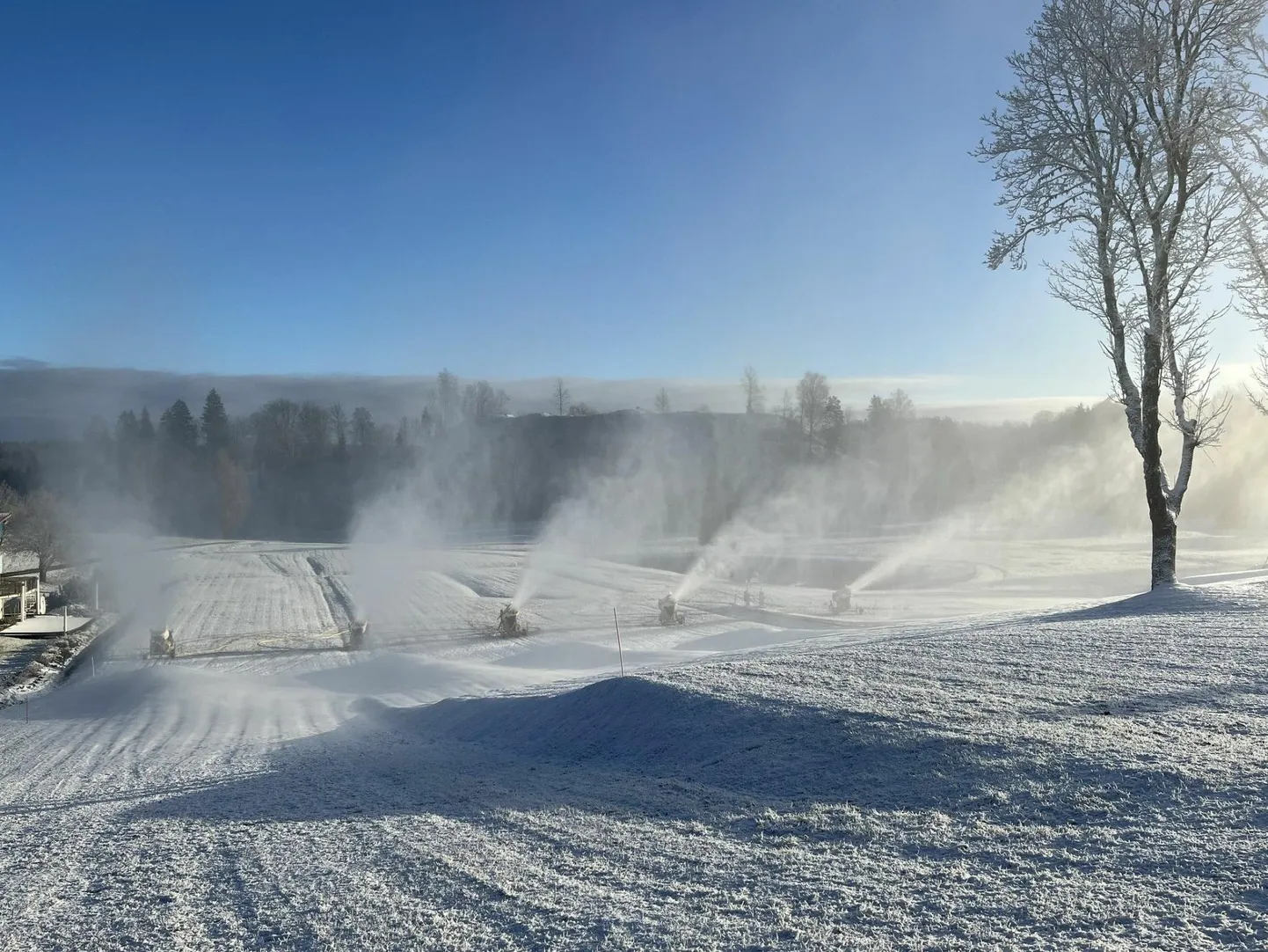 Otepääl käivitati lumekahurid.

FOTO: Otepää Vallavalitsus