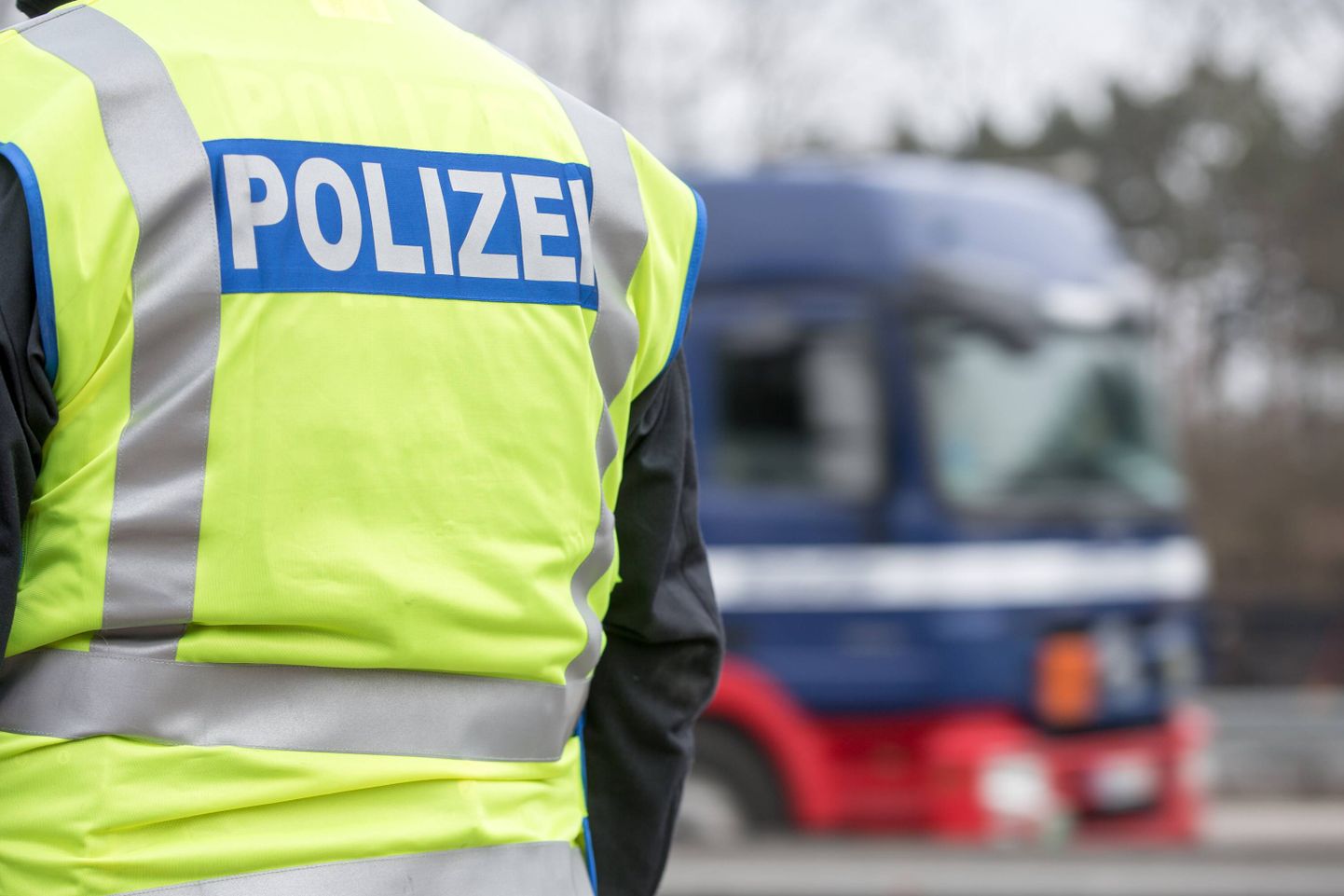 Saksa politsei vahistas 27-aastase naise, keda kahtlustatakse kuulumises välisriigi terroriorganisatsiooni.