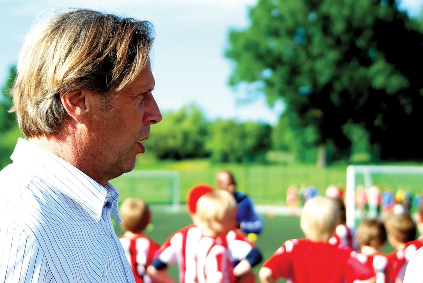 Tartu jalgpall omandab peaaegu kuldaväärt kogemust – kolm korda MM-finaalis mänginud Hollandist pärit spordidirektor Anton Joore töötab FC Santoses vähemalt selle aasta lõpuni.