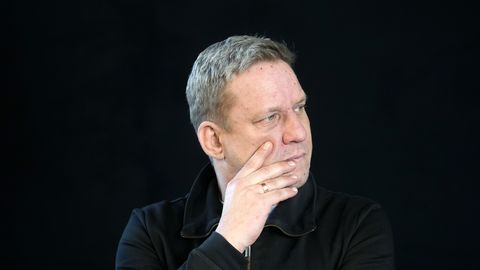 Zatlera loma izrādē "Rīkojums Nr. 2" liek Artūram 