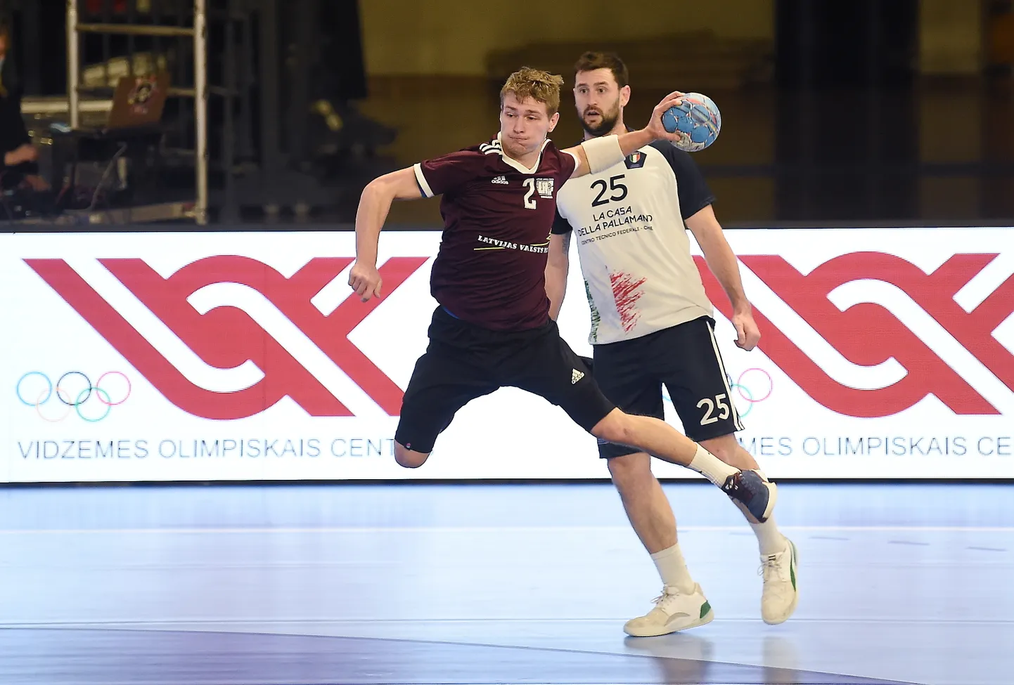 Latvijas handbola izlases spēlētājs Ņikita Pančenko
