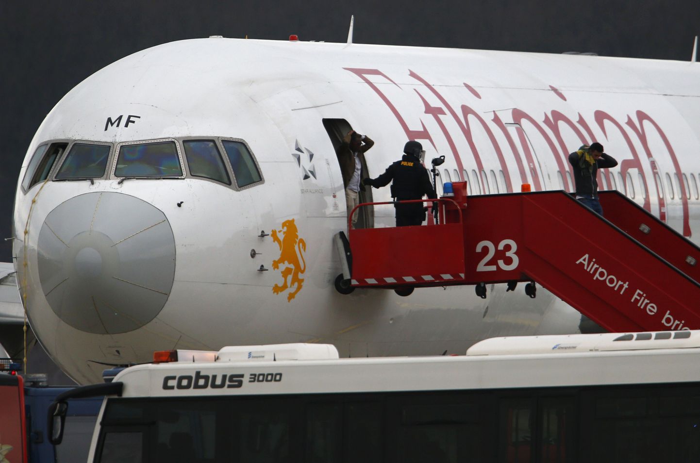 Ethiopian Airlinesi lennuk Genfi lennuväljal täna hommikul.