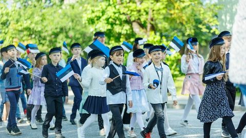 Otepää tähistab lipu aastapäeva rongkäigu ja kontserdiga