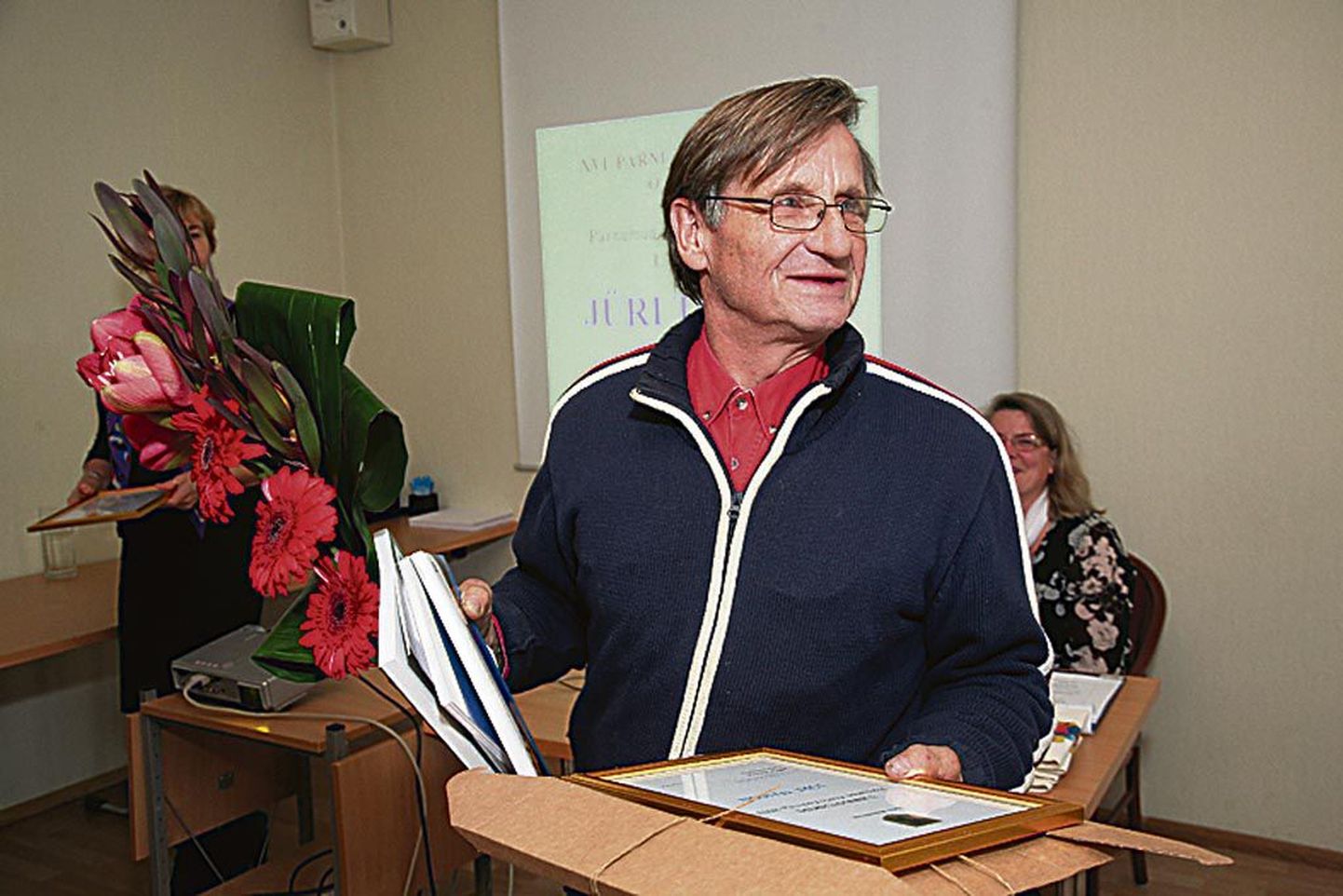 Pärnumaa aasta koolitaja Jüri Tenson on kalade kohta teadmisi jaganud nii täiskasvanutele kui lastele.