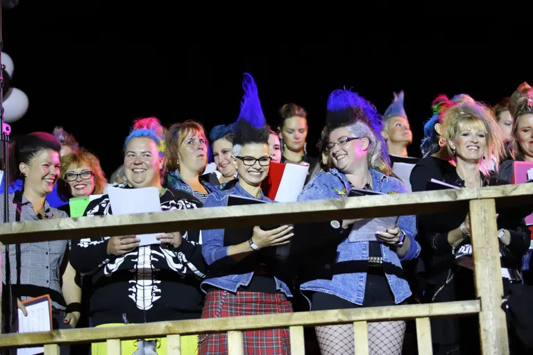 Punklaulupeo ühendkoor.