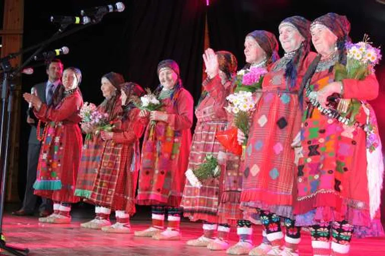 Поклонники бабушек не отпускали их со сцены