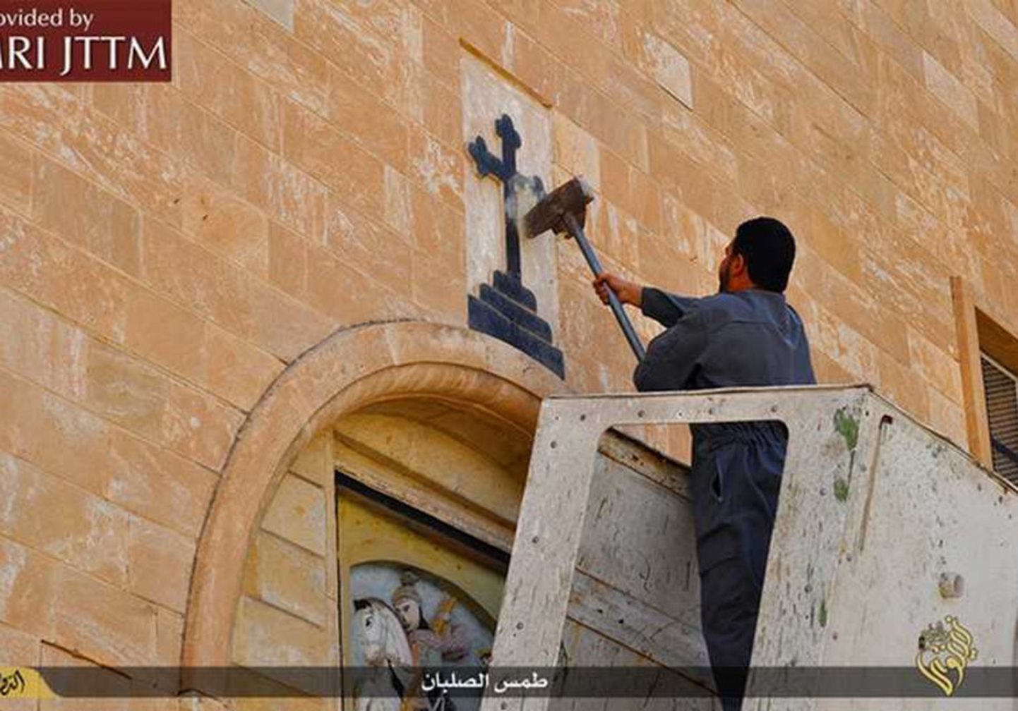 Islamiriik Iraagis kirikuid rüüstamas.