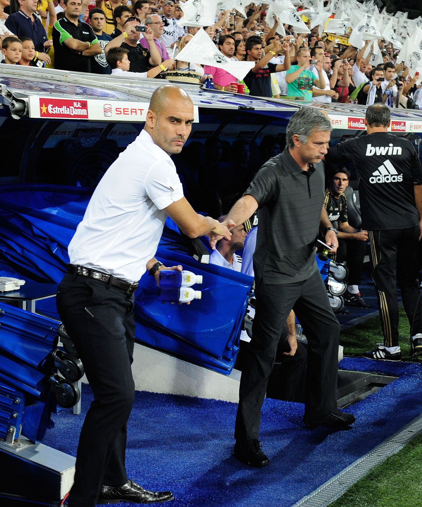 Võimalik, et nii Pep Guardiola (vasakul) kui Jose Mourinho töötavad järgmisel hooajal Manchesteris.