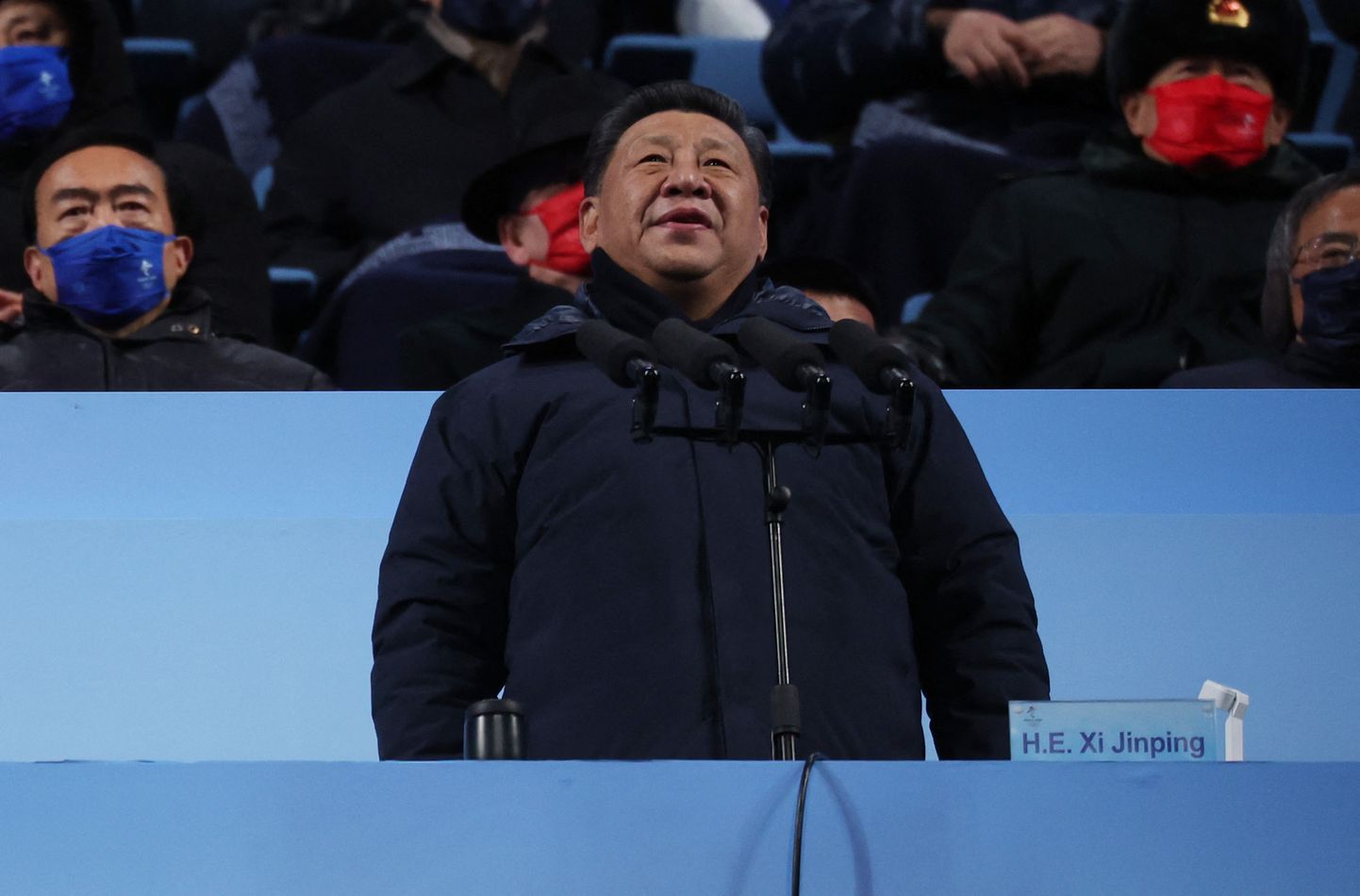 Hiina Kommunistliku Partei peasekretär ja Hiina Rahvavabariigi president Xi Jinping 4. veebruaril 2022 Pekingi taliolümpia avatseremoonial mikrofonide eest.