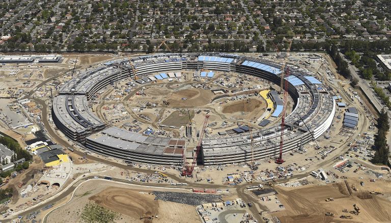 Apple galvenā mītne būvniecības laikā, 2016. gadā