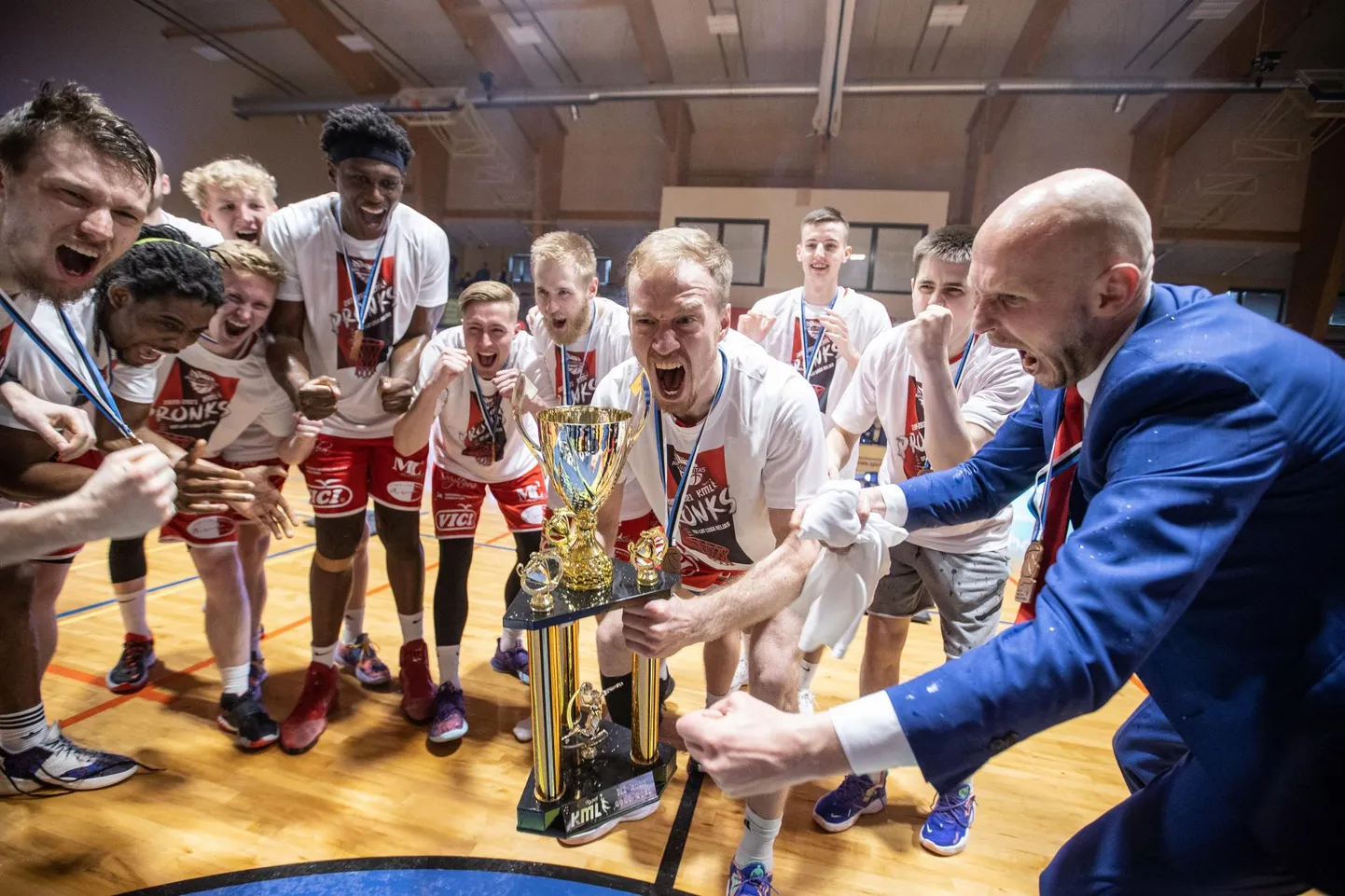 Rapla korvpallimeeskond.
