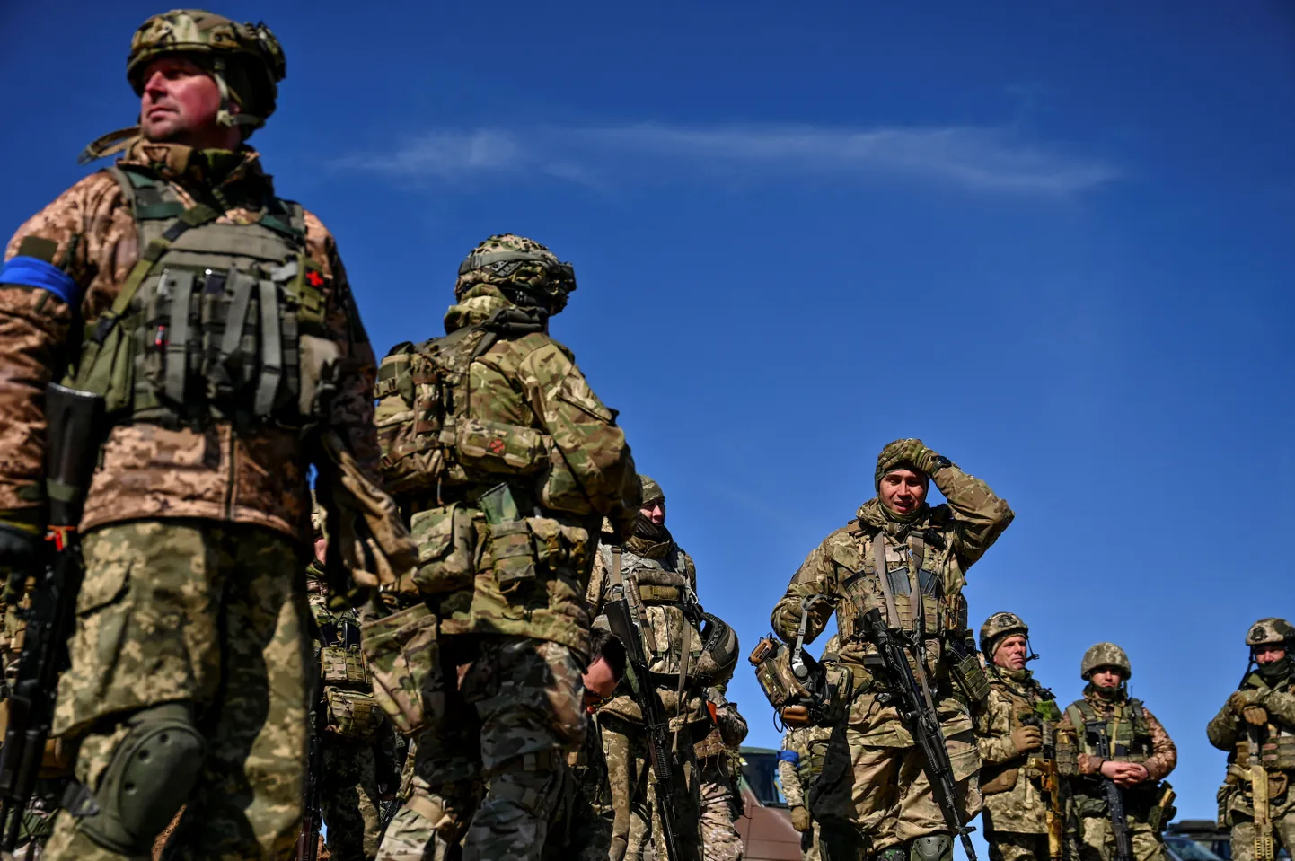 Ukraina sõjaväelased väljaõppel Ida-Ukrainas.