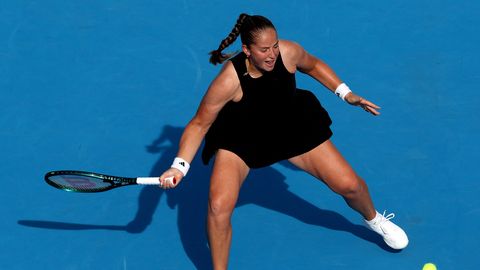 Latvijska tenisačica Aļona Ostapenko izpadla v tretji rundi turnirja v Cincinnatiju